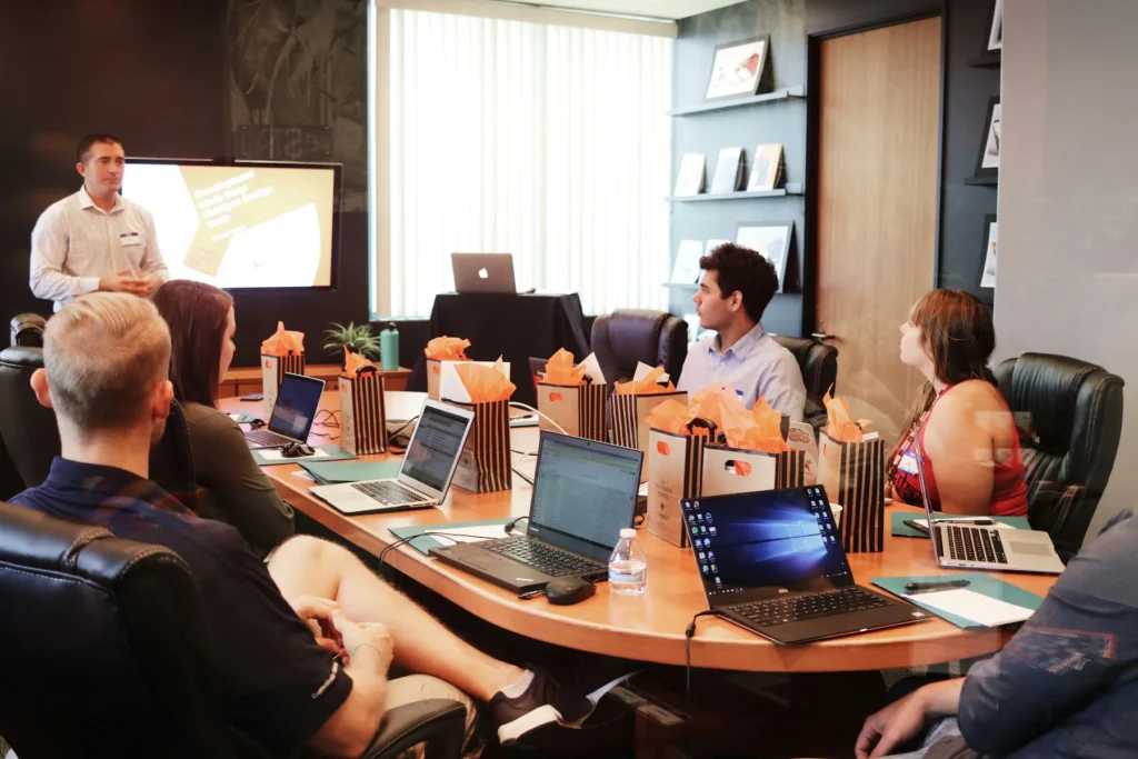 A working session around a meeting table